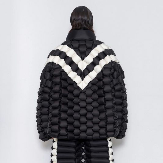 Raxxy Black and White V pattern