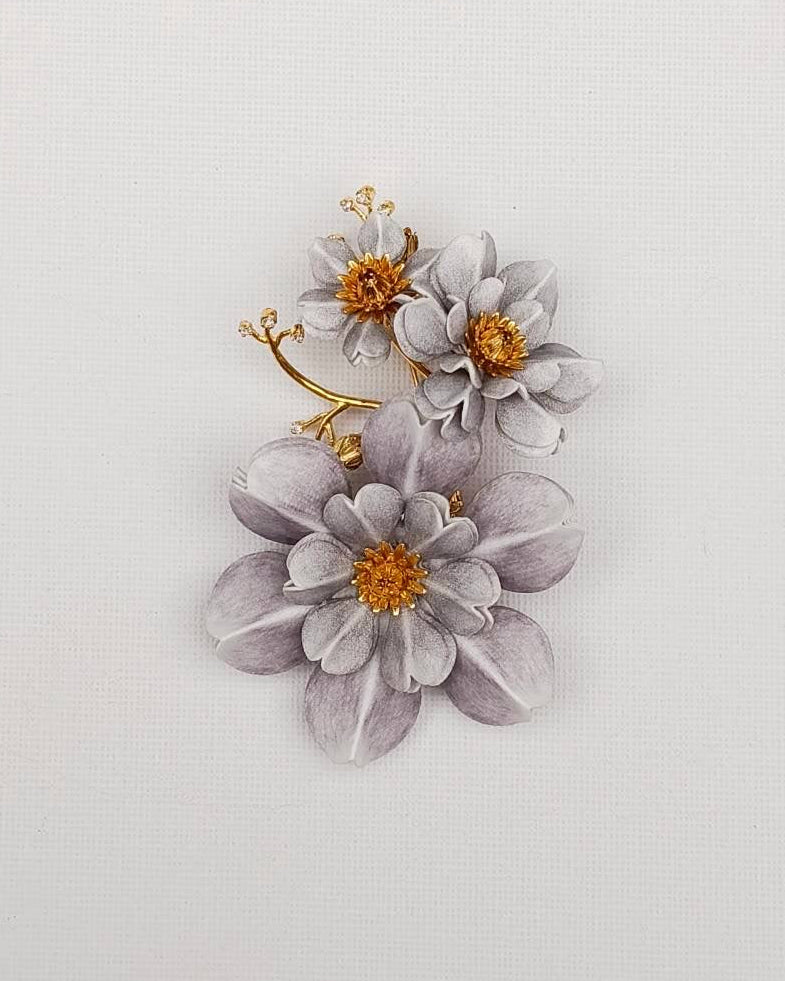 Sarran Pearl Willow Drop Earcuff
